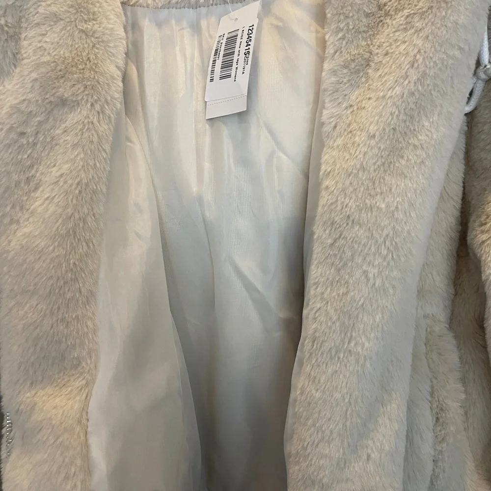 VIGOSS Faux Fur Bomber jacket with Hoodie - size L - Picture 3 of 8